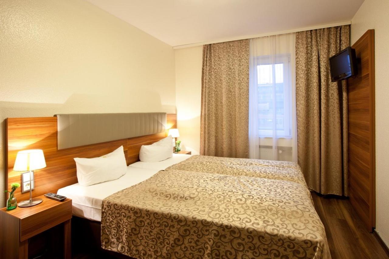 Hotel Frankfurt Messe Frankfurt am Main Bagian luar foto